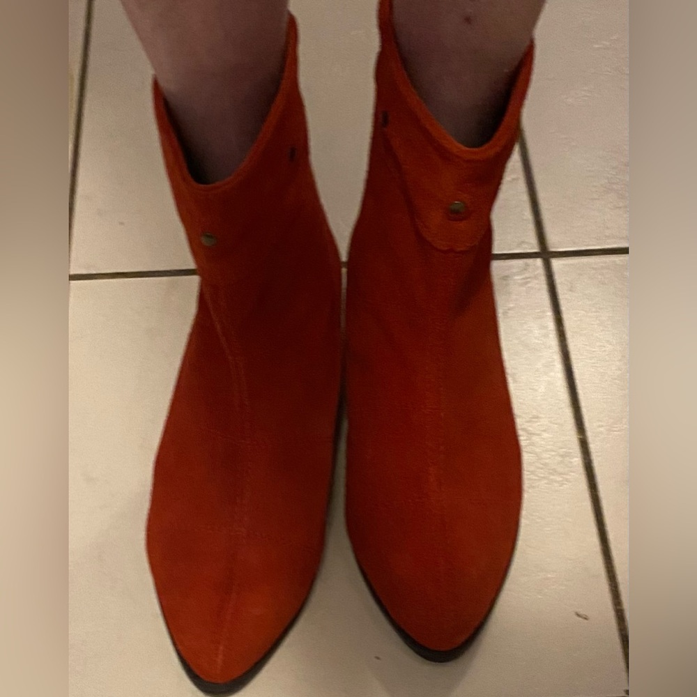NEW Red Suede walking ankle boots